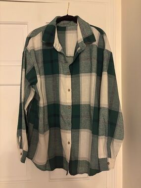 Green and White Plaid Button-Down Shirt - Unbranded